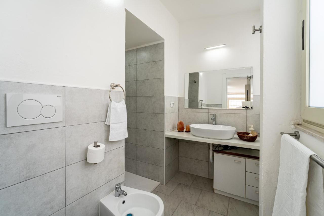 Monolocale Gio Apartment Карбония Екстериор снимка