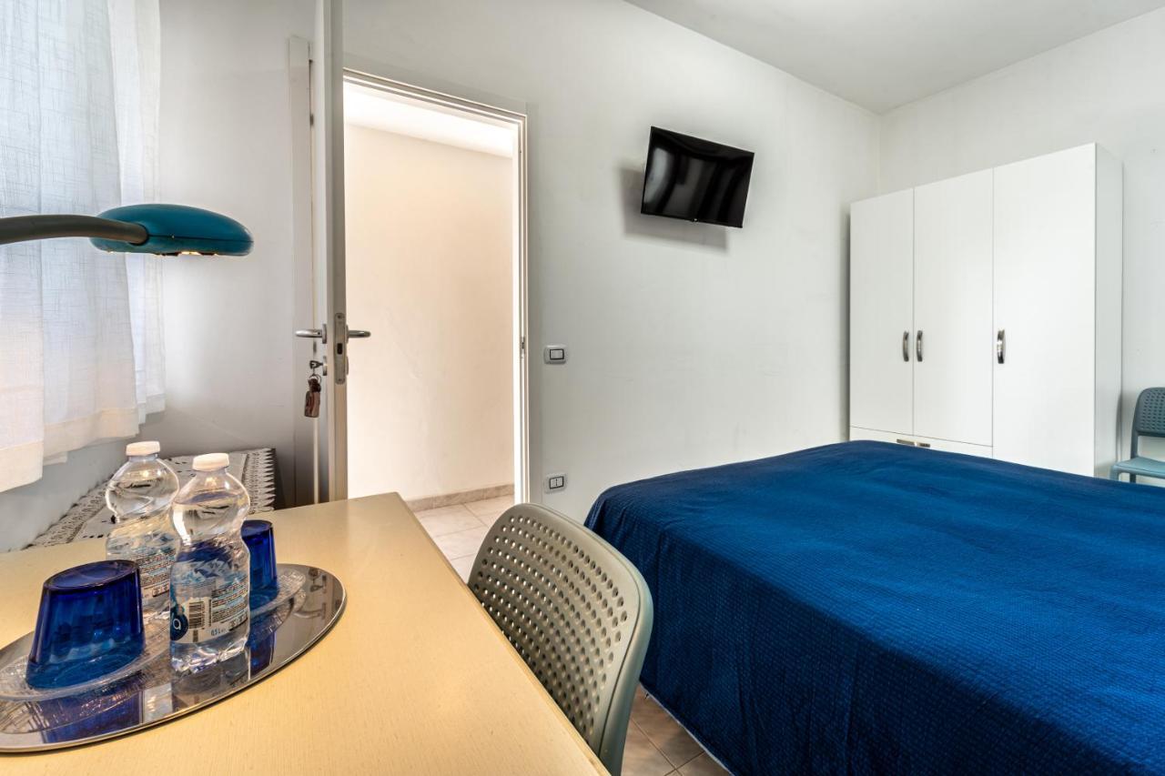 Monolocale Gio Apartment Карбония Екстериор снимка